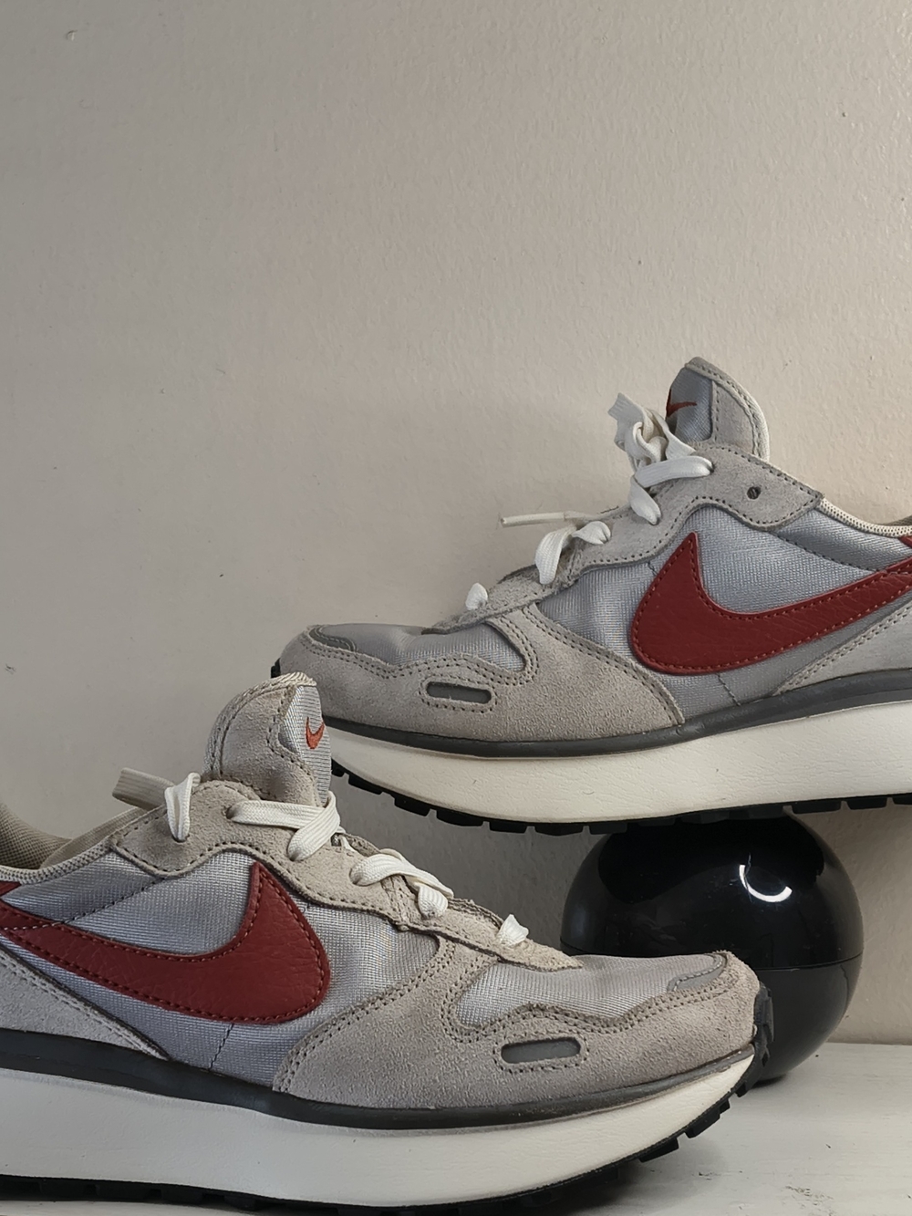 Nike Grey Sneakers with Red Swoosh Size 7